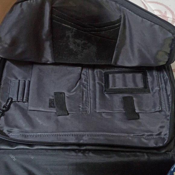 Targus Laptop Bag - Picture 3 of 9